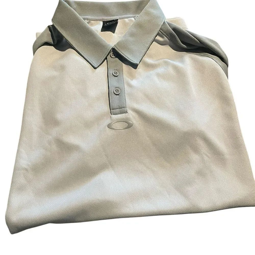 Oakley Men's Gray Polo Shirt